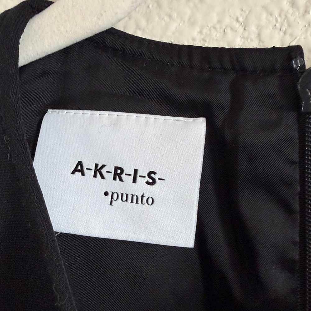 Akris punto Cap-Sleeve Zip-Front Seamed Dress, Black Sz 6 - Picture 9 of 16